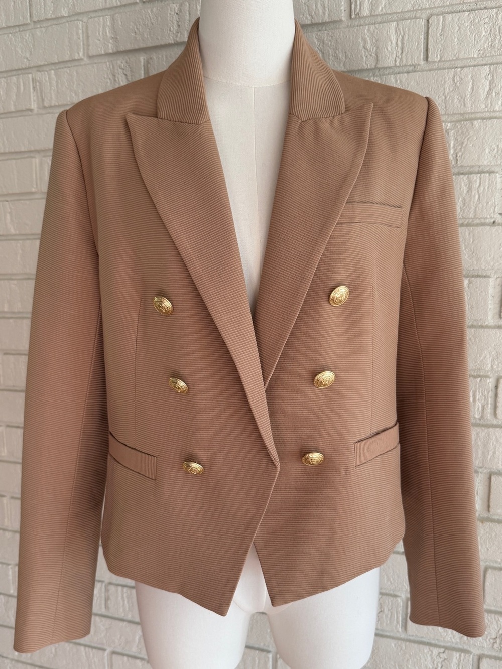 L’AGENCE Brooke Blazer Size 6 Cappuccino Gold Button Double Breasted